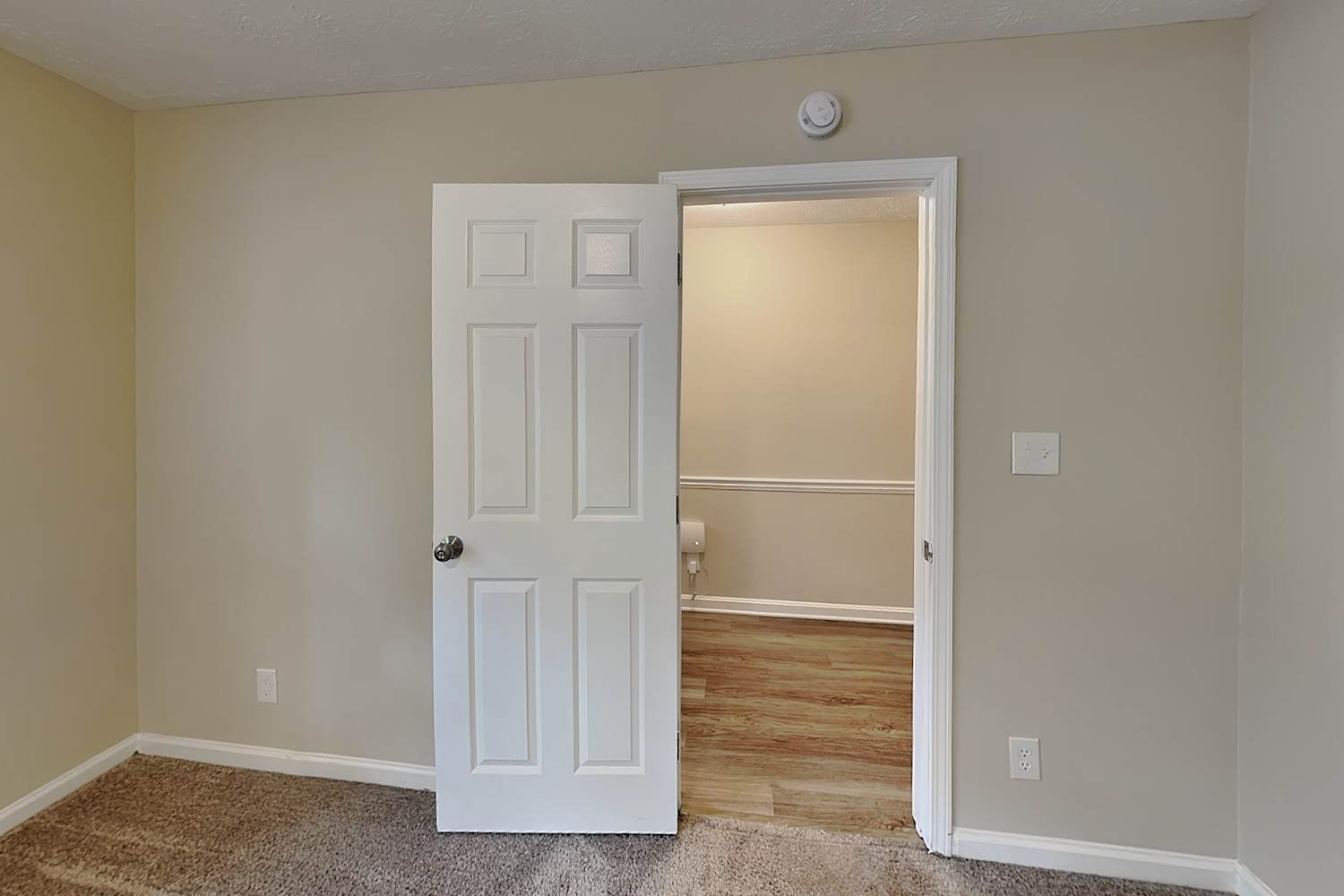921 Walnut Cir Sw, Marietta photo 13