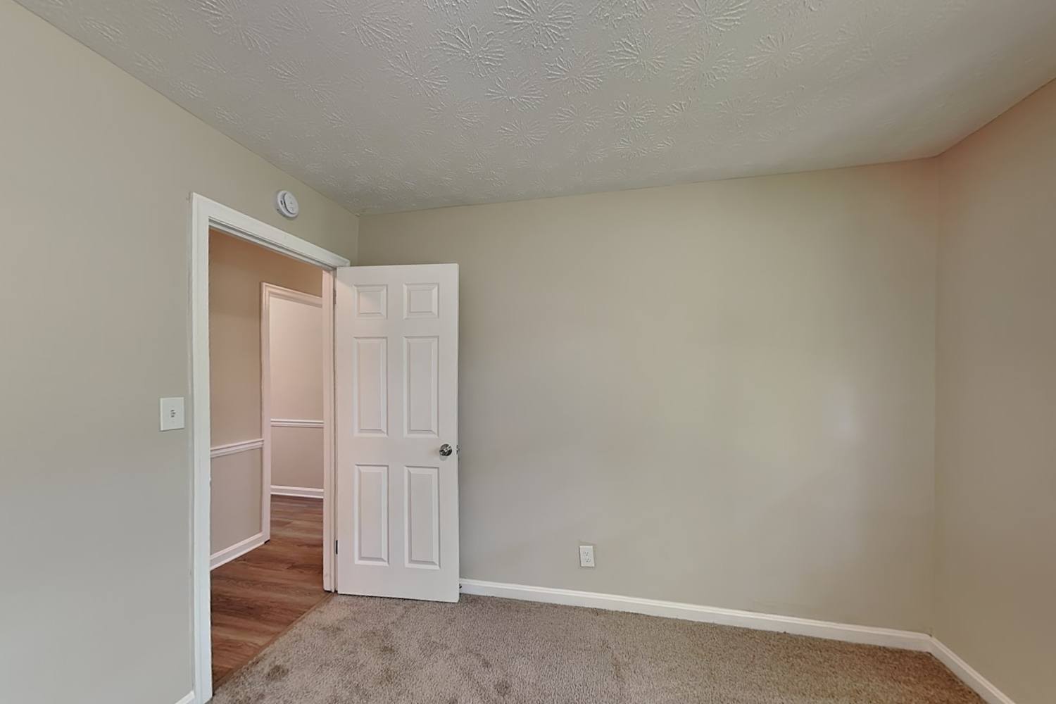 921 Walnut Cir Sw, Marietta photo 17