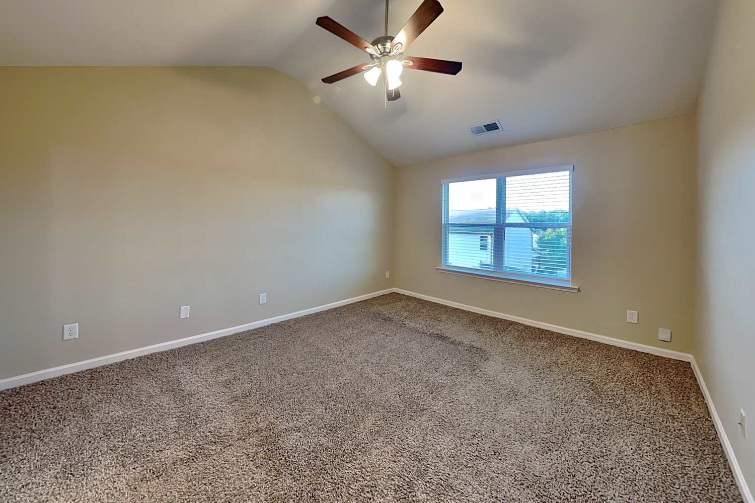 925 Donington Cir, Lawrenceville photo 11