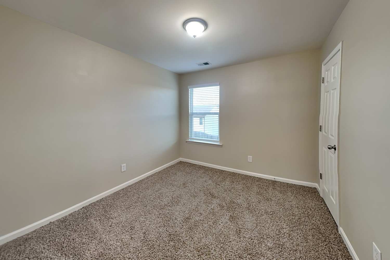 925 Donington Cir, Lawrenceville photo 14