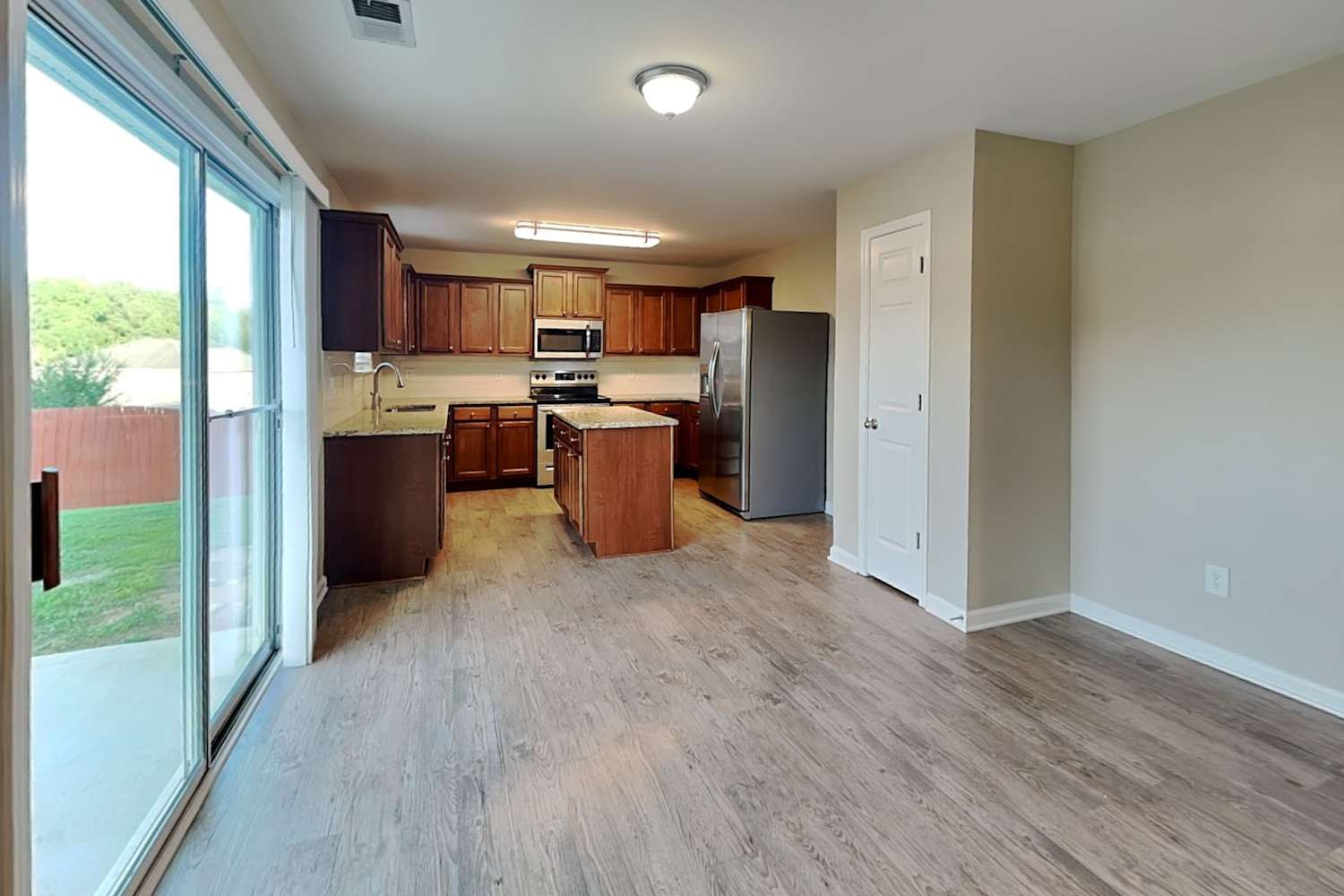 925 Donington Cir, Lawrenceville photo 7