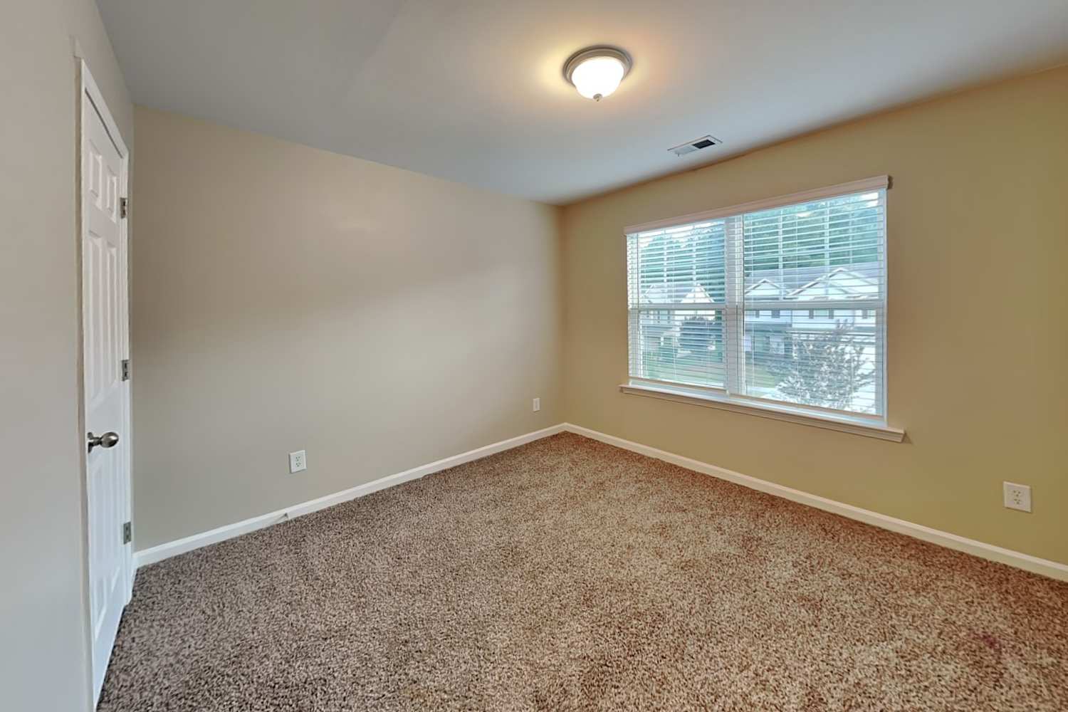 925 Donington Cir, Lawrenceville photo 17