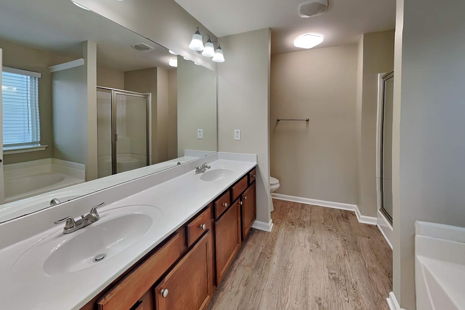 925 Donington Cir, Lawrenceville photo 18