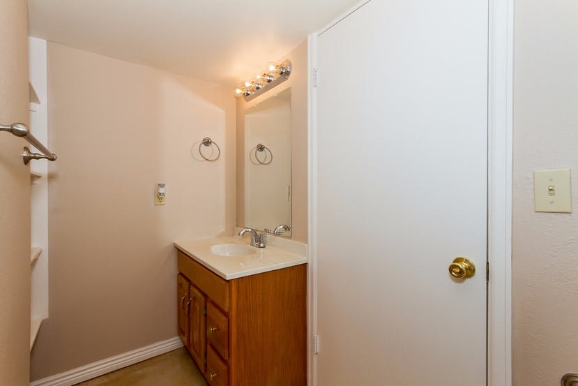 9276 Clermont Dr, Thornton photo 20