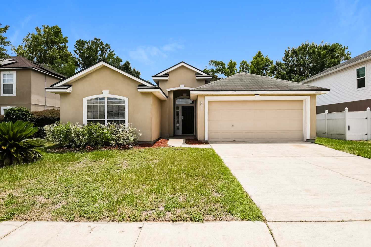 9294 Thunderbolt Dr, Jacksonville photo 1