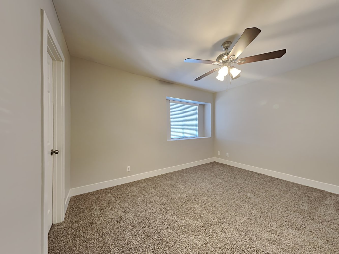 9316 Deer Lodge Ln, Las Vegas photo 11