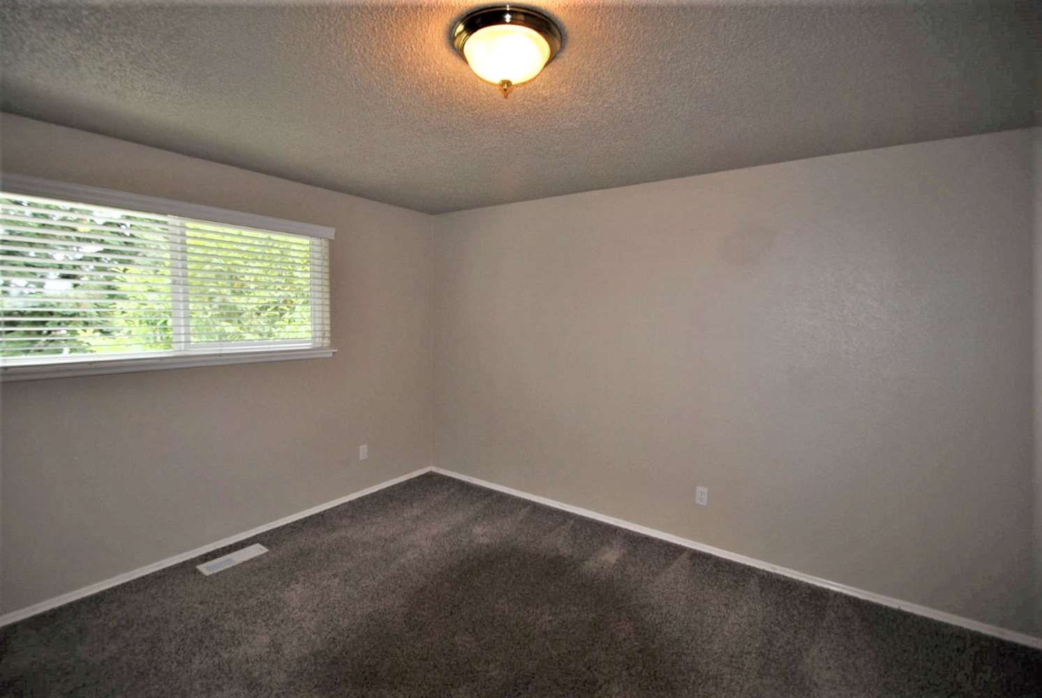 9320 112th Street Ct SW, Lakewood photo 7