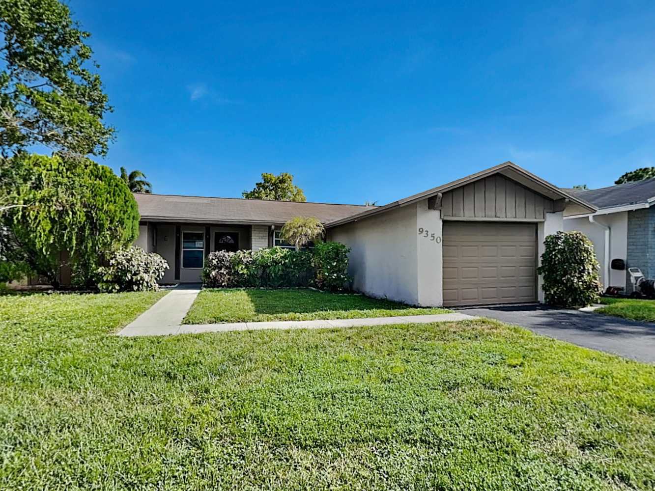 9350 NW 35th Mnr, Sunrise photo 1