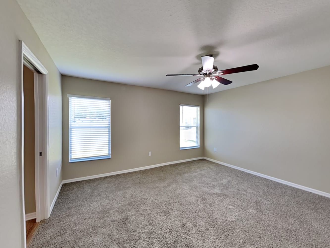 939 Blue Tide Ln, Lakeland photo 9