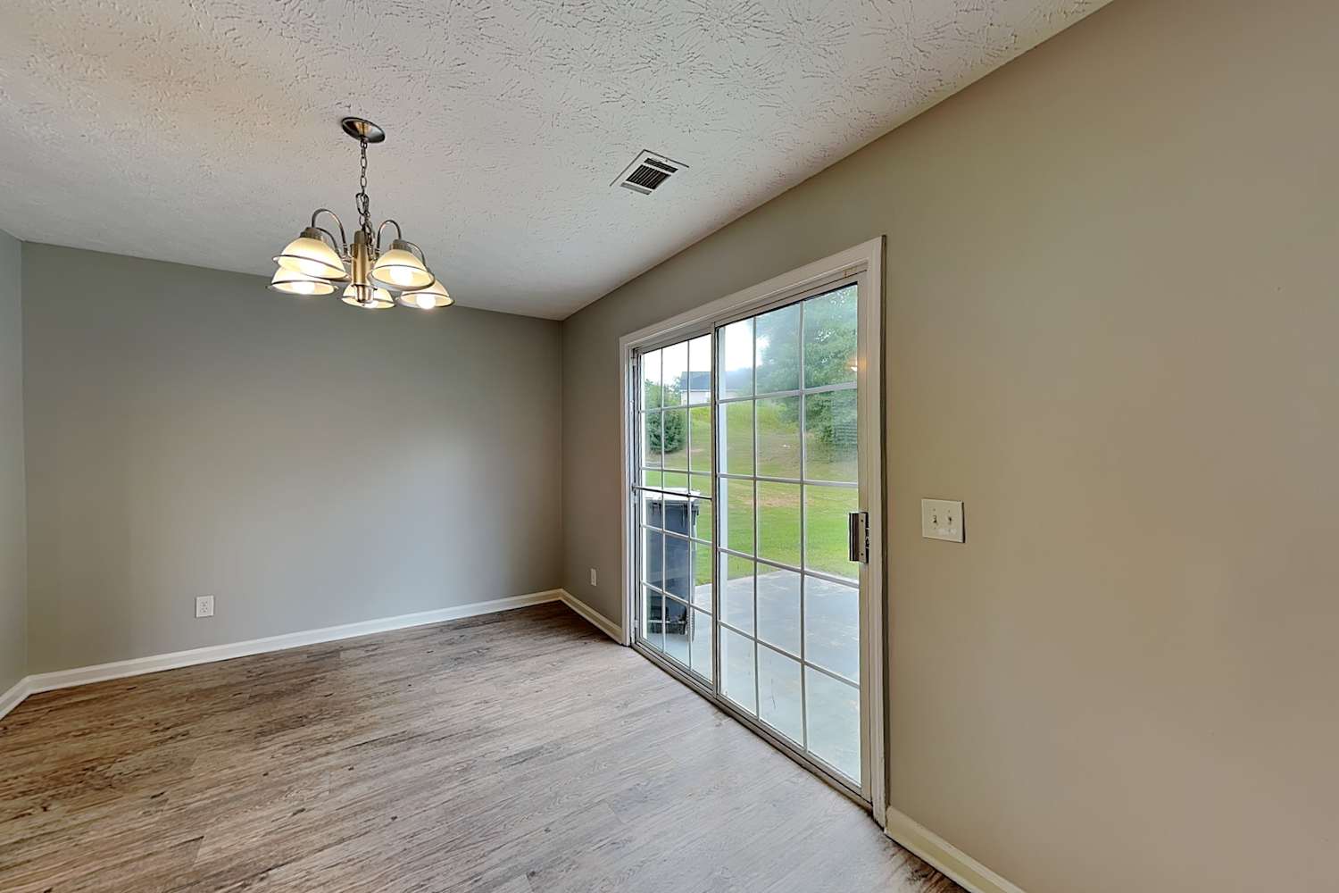 939 Bramble Way, Grayson photo 8