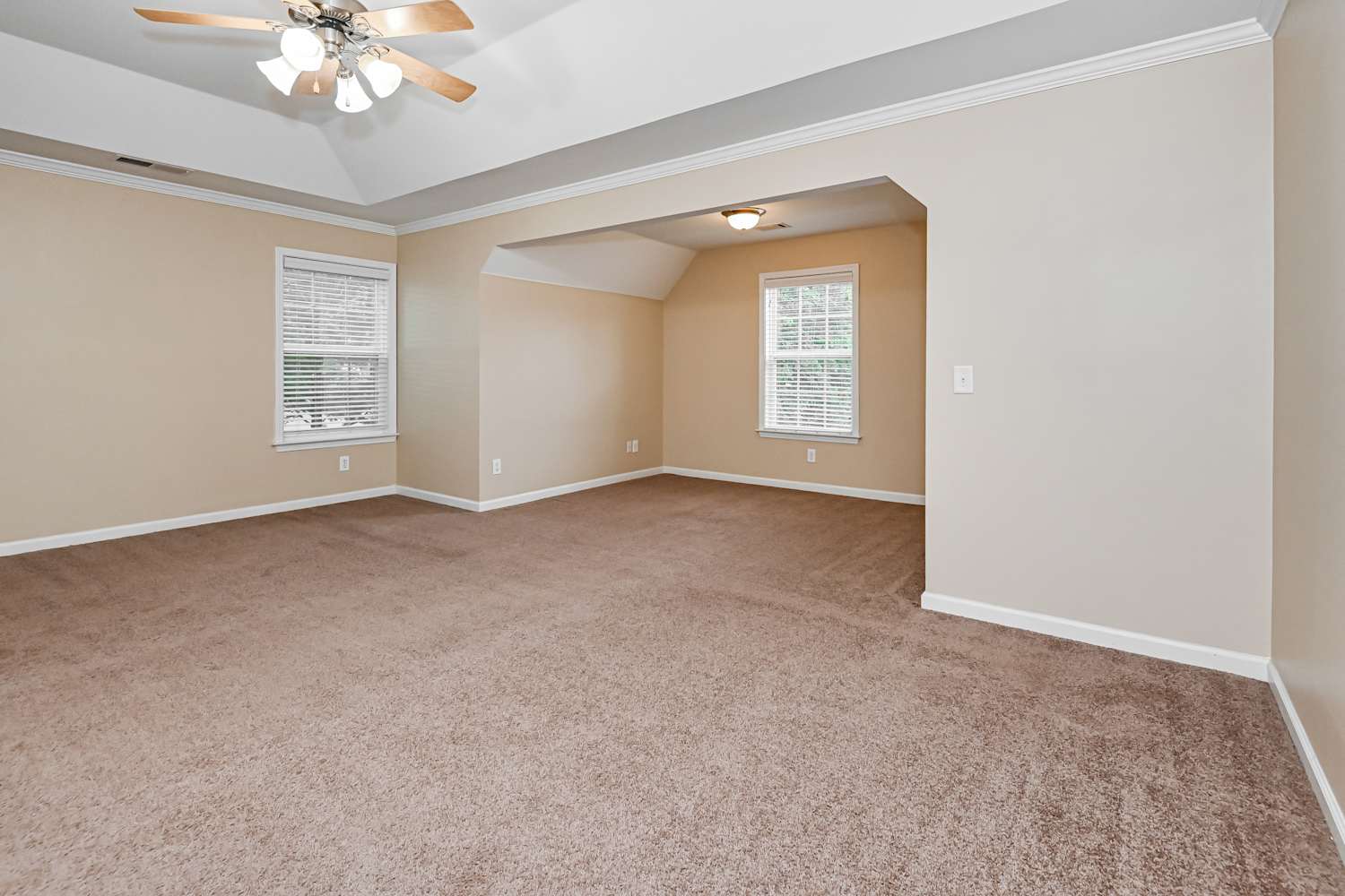 940 Island Bluff Ln, Buford photo 10