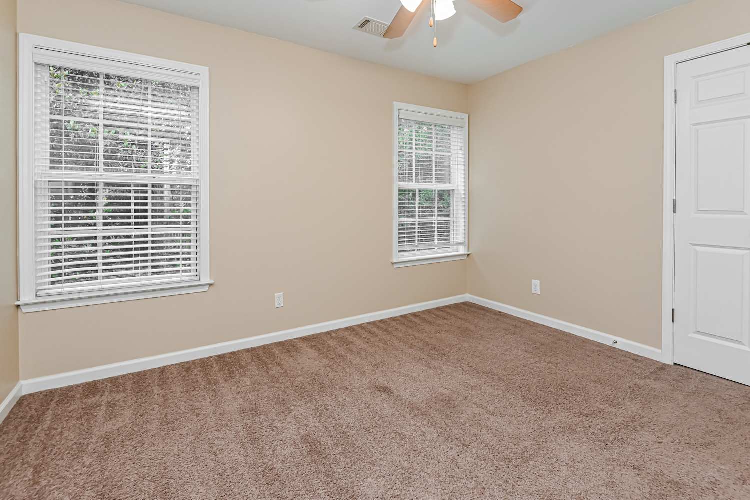 940 Island Bluff Ln, Buford photo 9