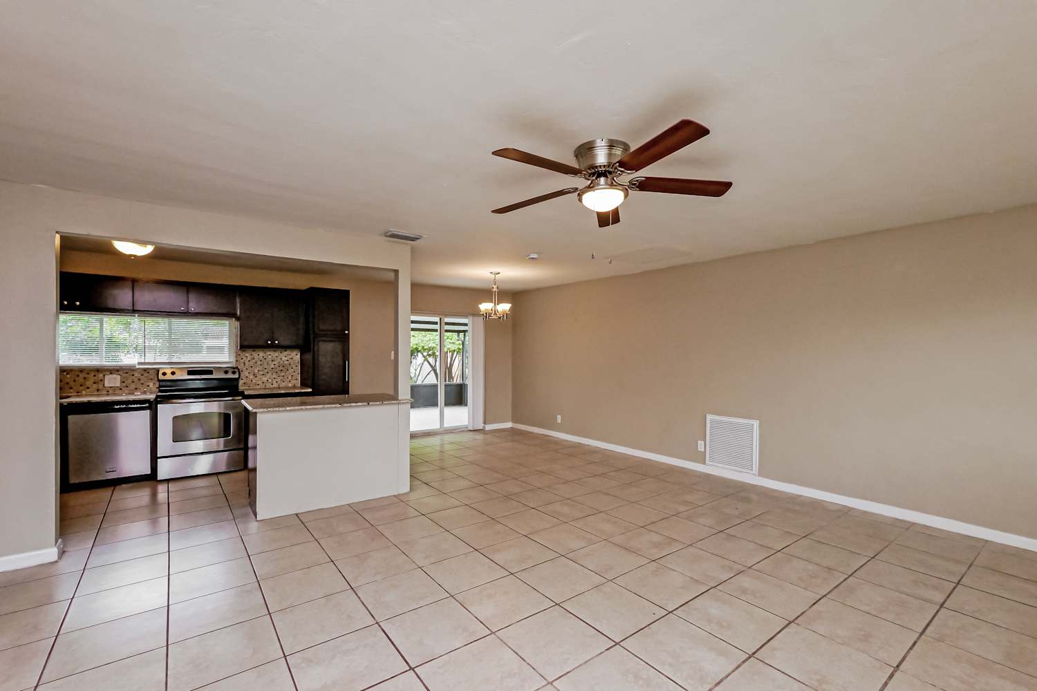 940 SE 5th St, Deerfield Beach photo 3