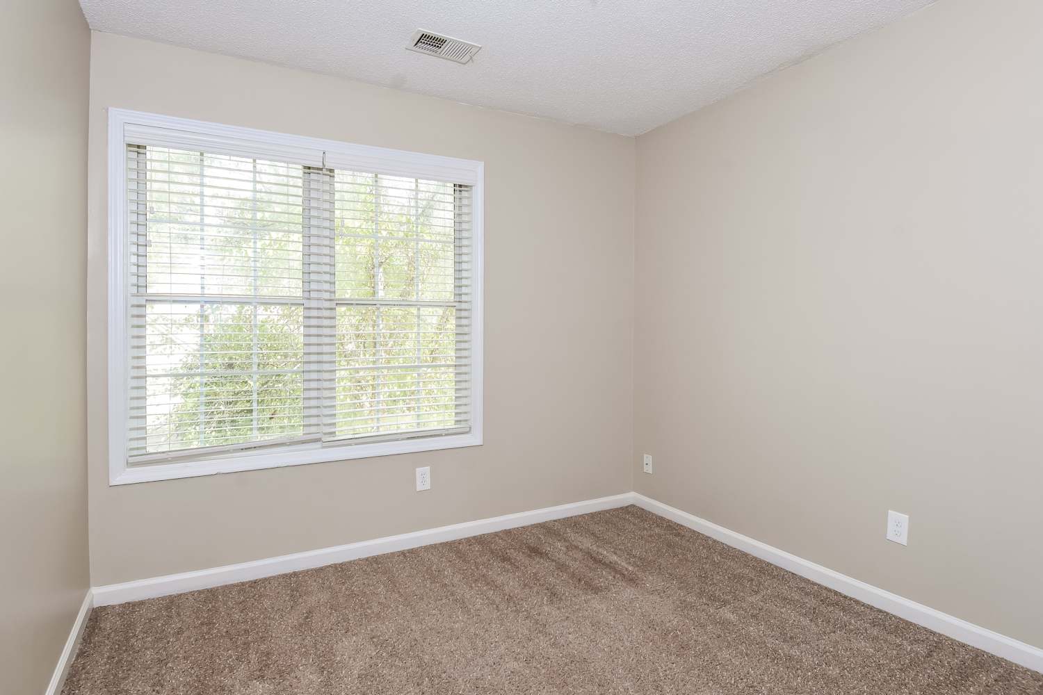 940 Twin Brook Ct, Lawrenceville photo 13