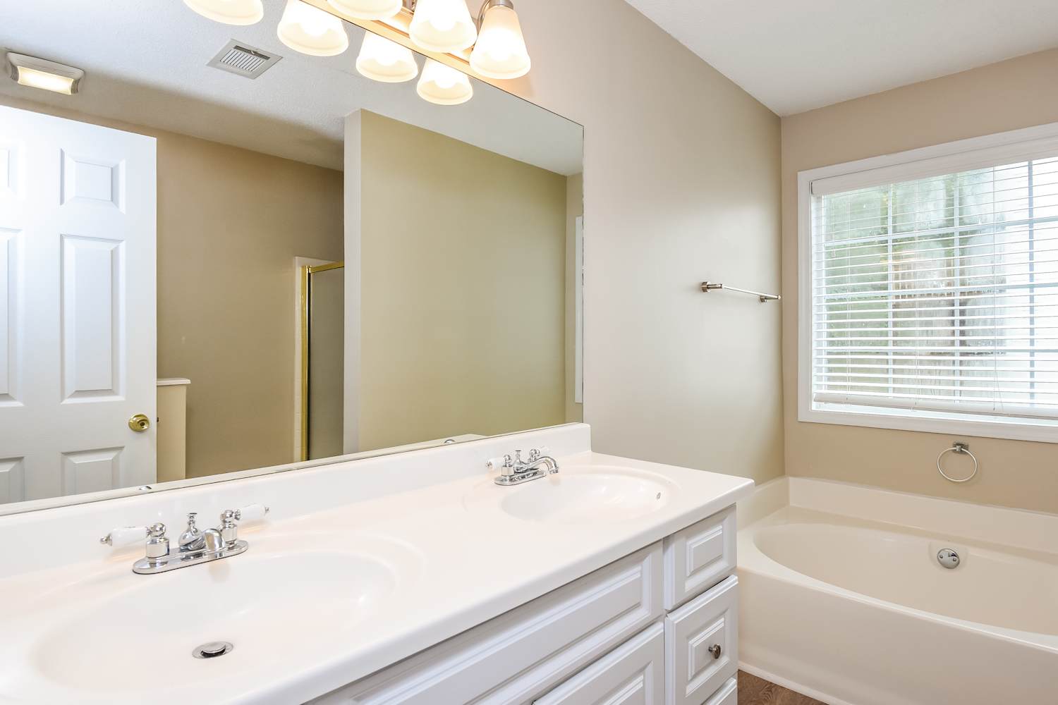 940 Twin Brook Ct, Lawrenceville photo 14