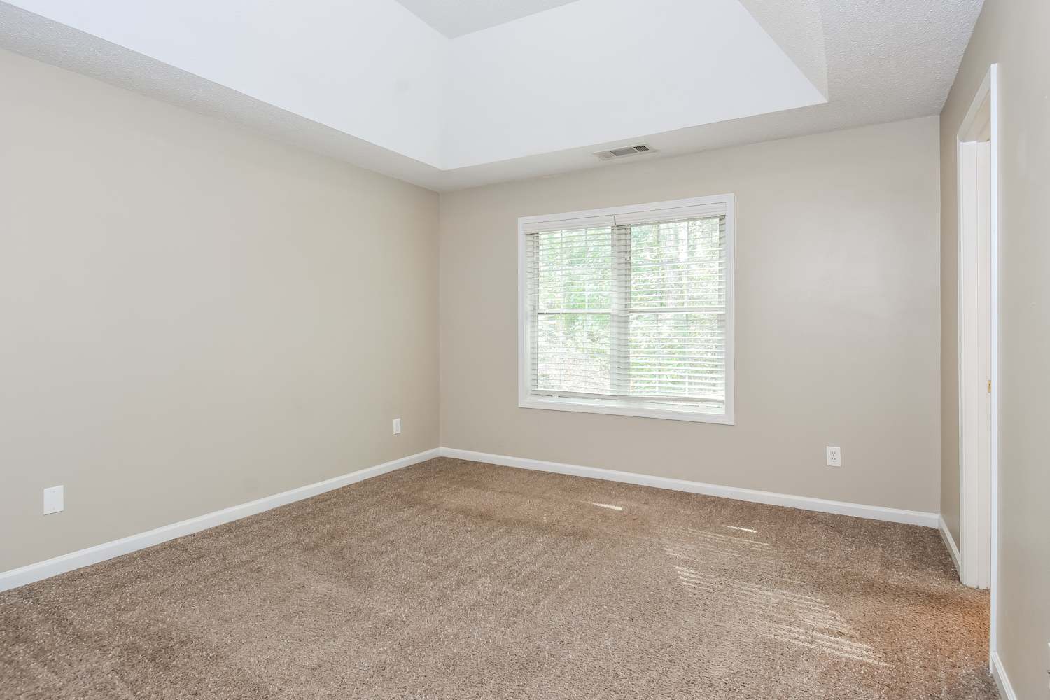 940 Twin Brook Ct, Lawrenceville photo 10