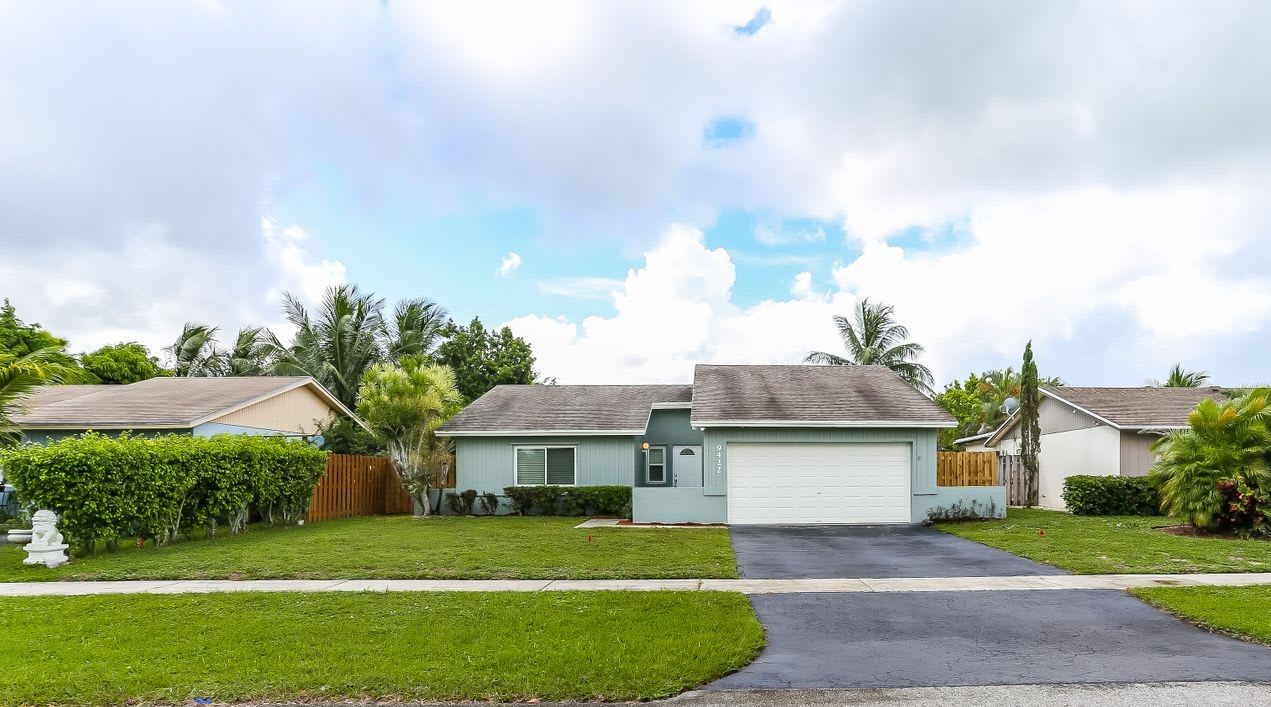 Front of 9422 Saddlebrook Dr, Boca Raton, FL