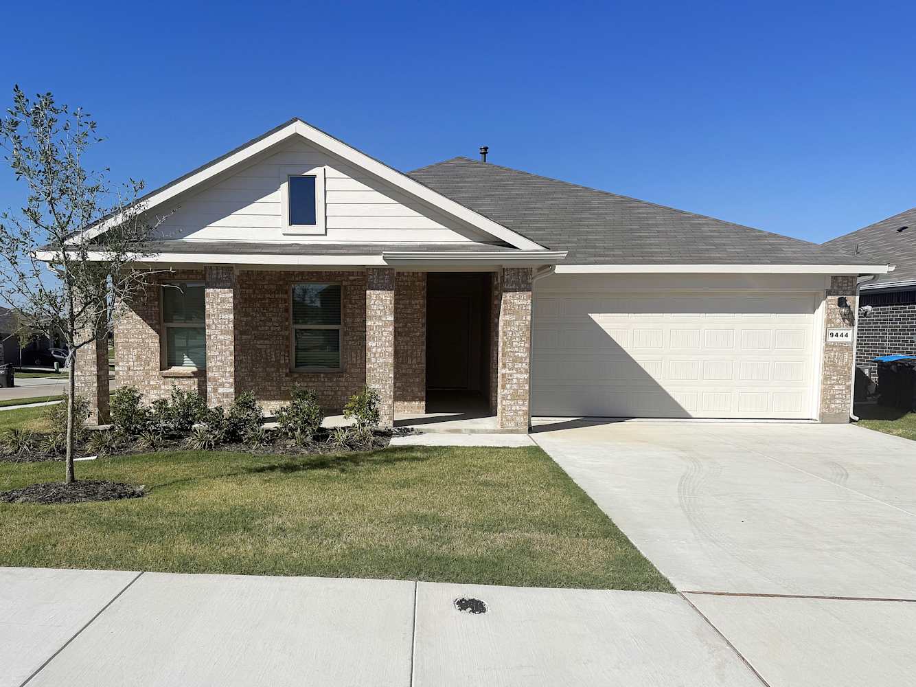 Front of 9444 SUBJECK WAY, Fort Worth, TX