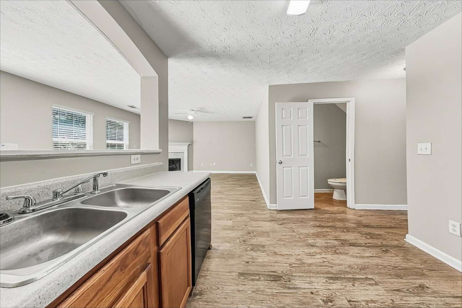 9481 Lakeview Rd, Union City photo 11