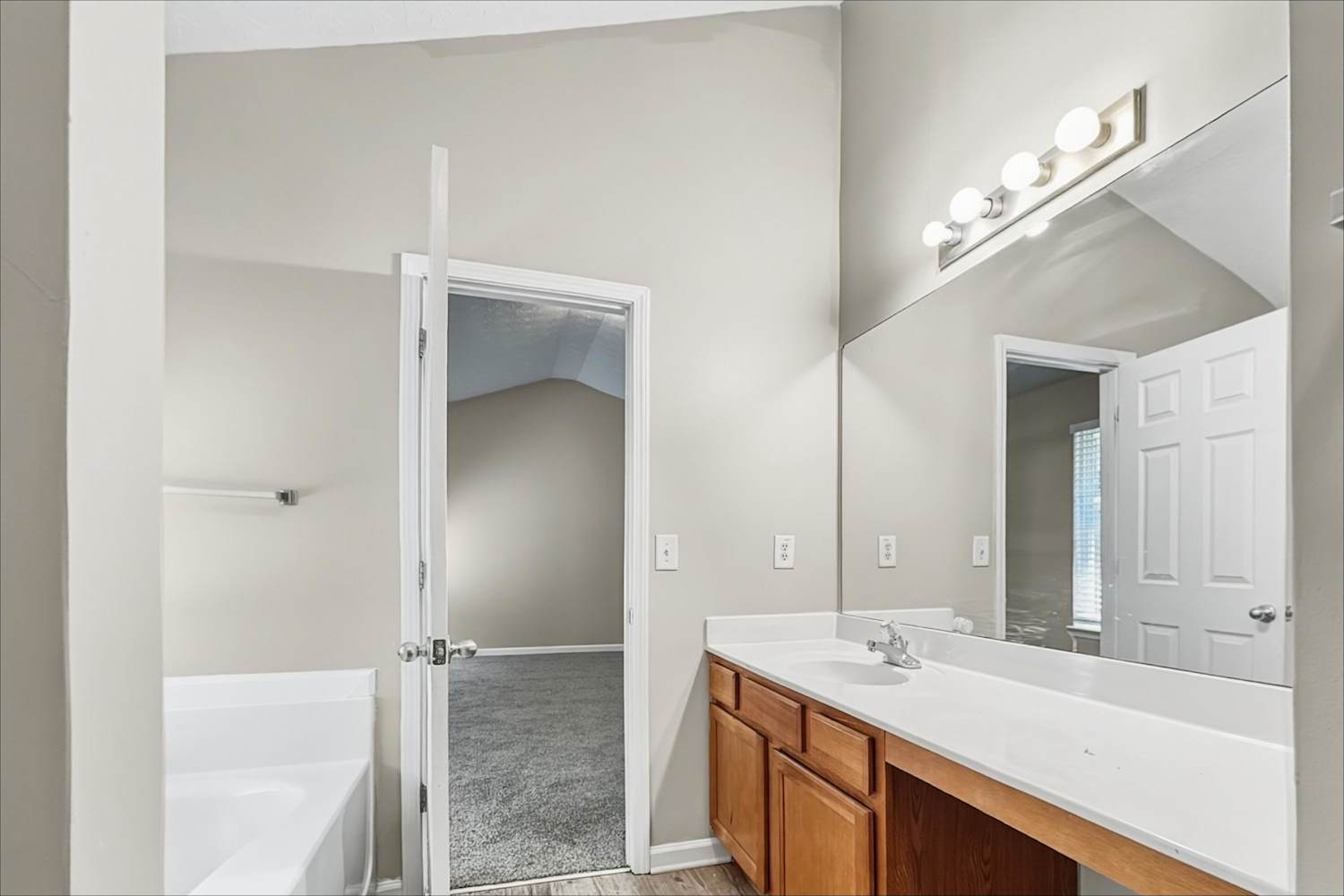 9481 Lakeview Rd, Union City photo 14