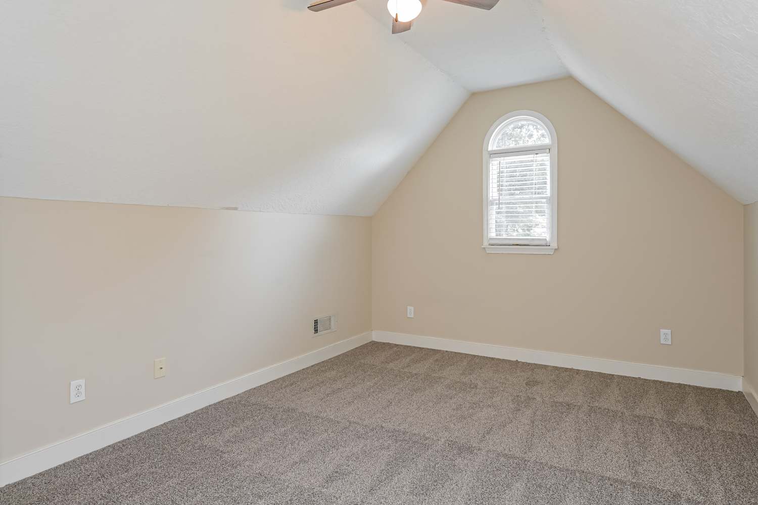 95 Bermuda Run Dr, Covington photo 15