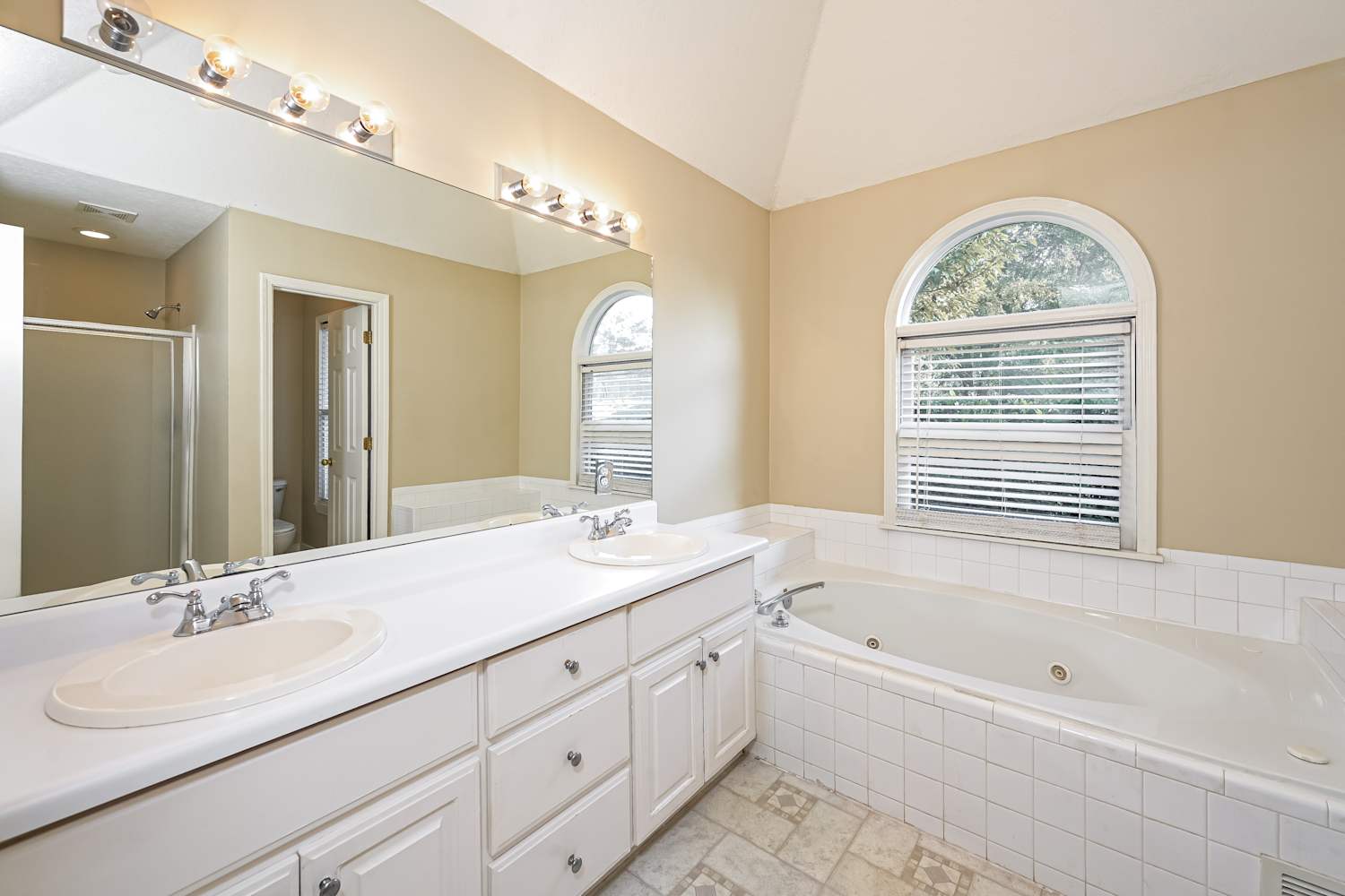 95 Bermuda Run Dr, Covington photo 11