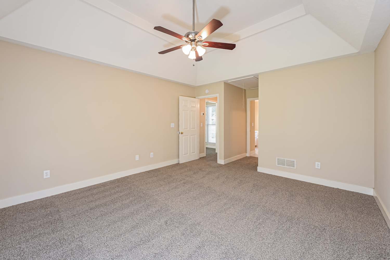 95 Bermuda Run Dr, Covington photo 9