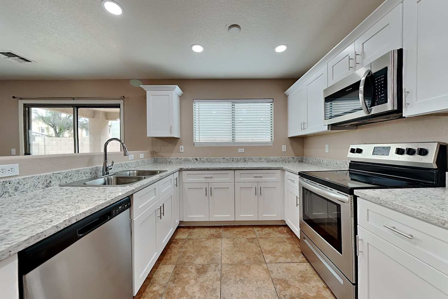 9549 W Monte Vista Rd, Phoenix photo 9