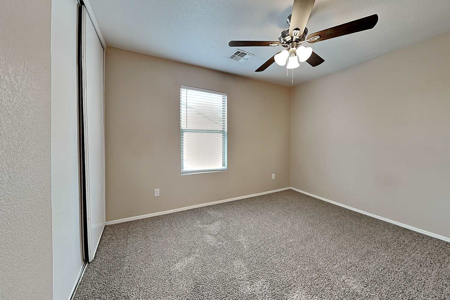 9549 W Monte Vista Rd, Phoenix photo 15
