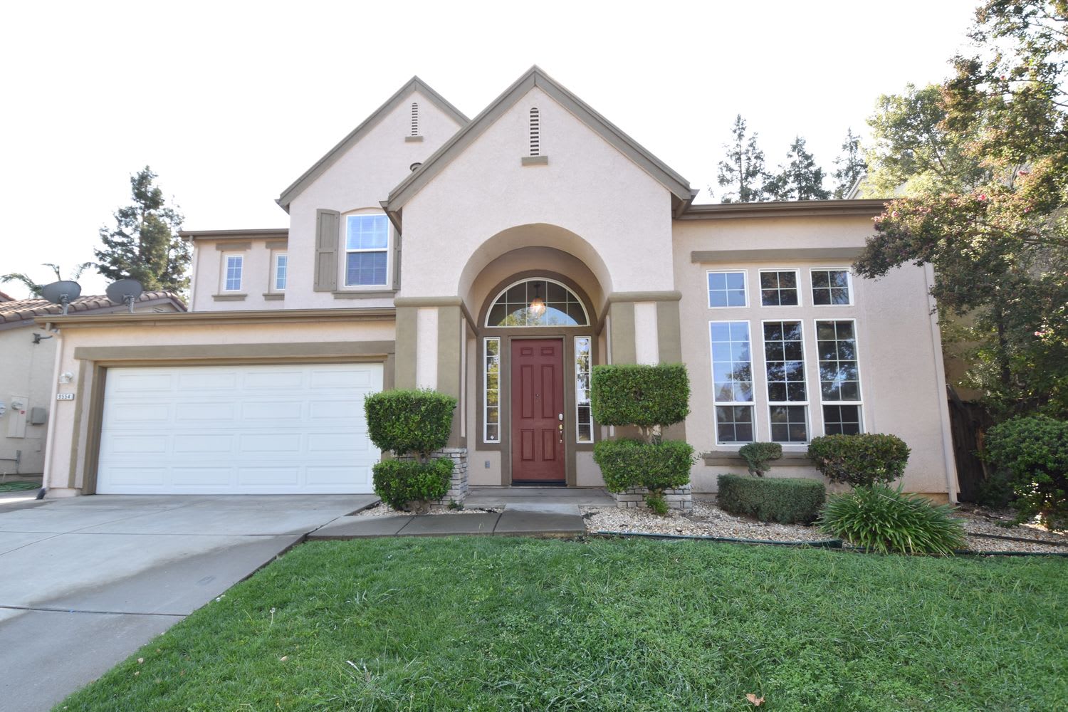9554 E Park Dr, Elk Grove photo 1
