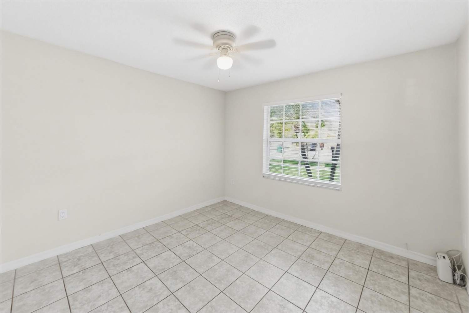 957 NW 128th Pl, Miami photo 14