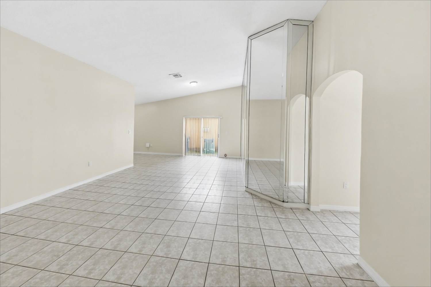 957 NW 128th Pl, Miami photo 5