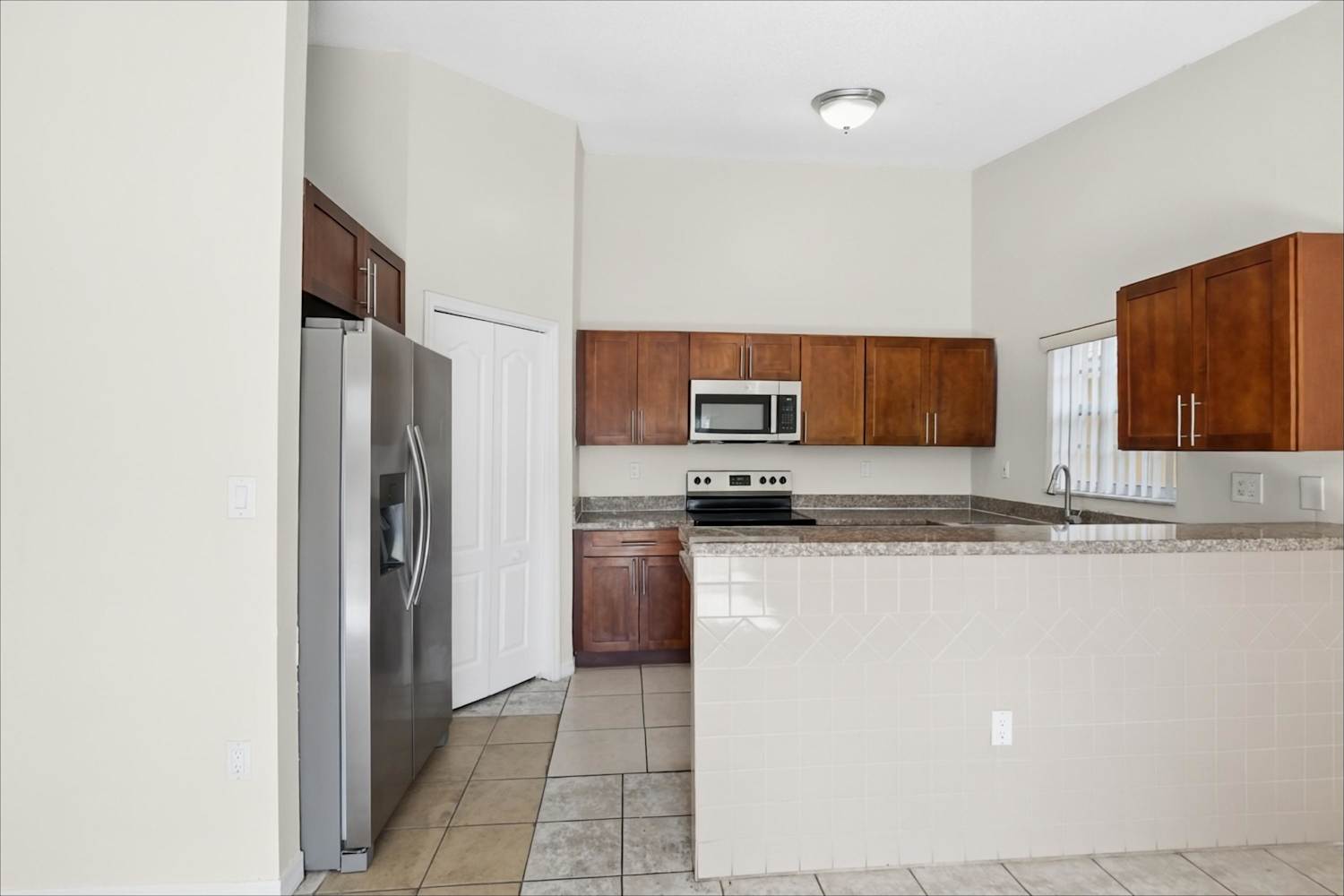 957 NW 128th Pl, Miami photo 9