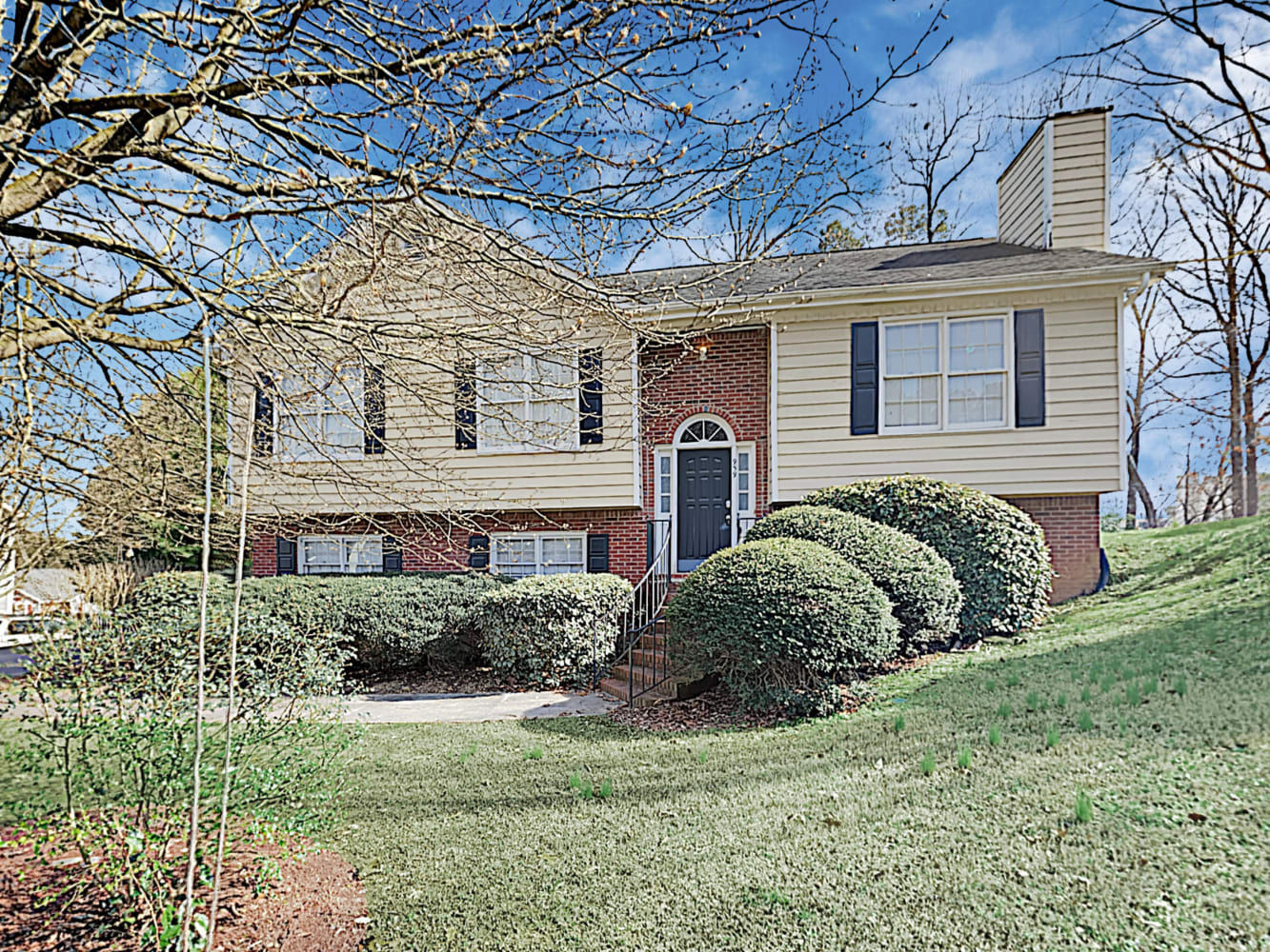 Front of 959 Sugar Crossing Ln, Sugar Hill, GA