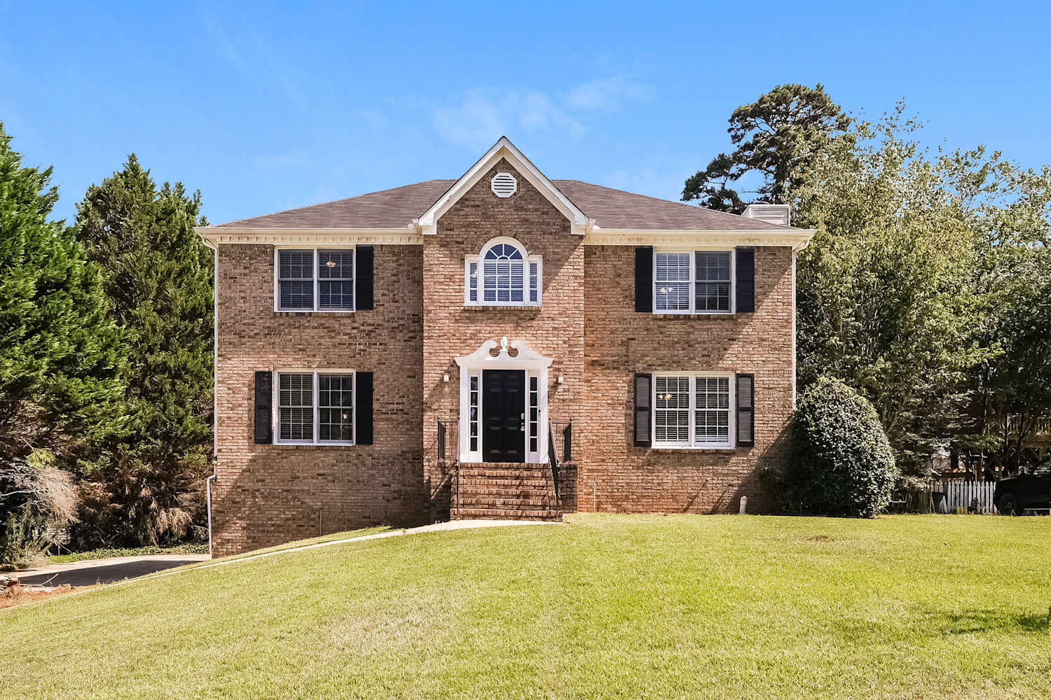 960 Camden Hill Ct, Lawrenceville photo 1