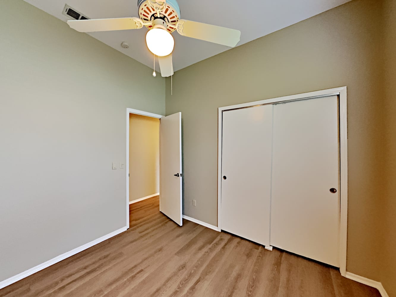 9641 Norchester Cir, Tampa photo 12