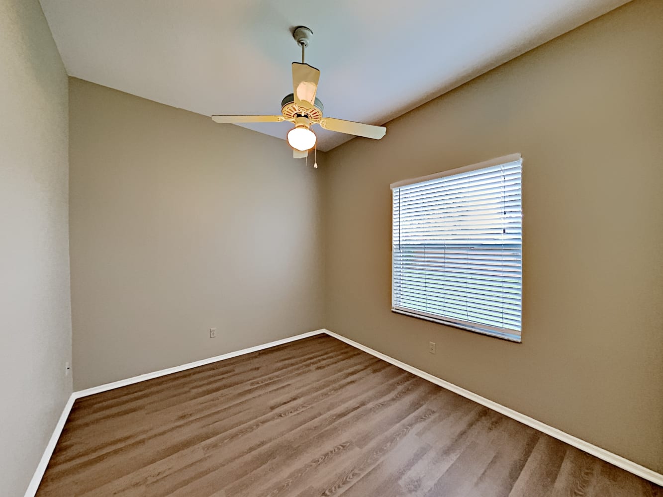 9641 Norchester Cir, Tampa photo 13