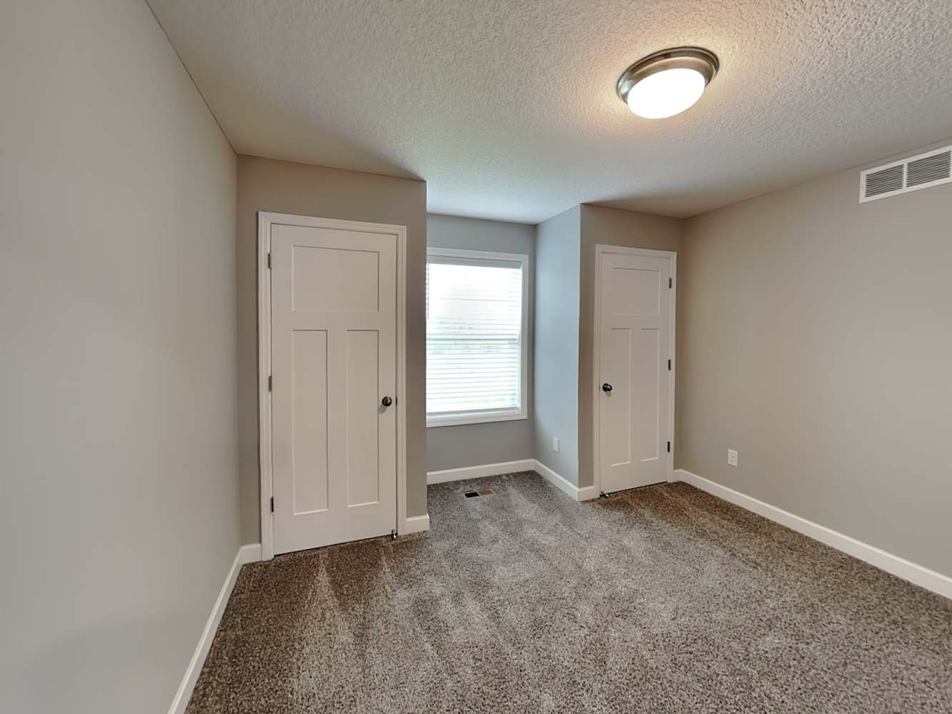 9654 Canter Ct, Victoria photo 15