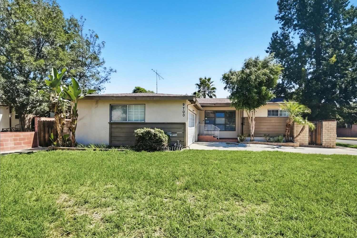 A house we rent in North Hills, CA
