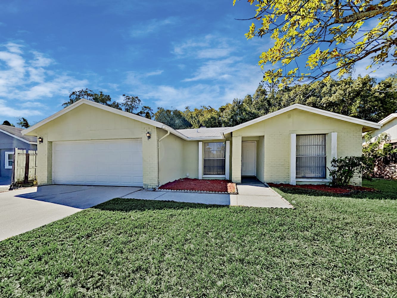 Front of 9705 Sunbury Ct, Tampa, FL