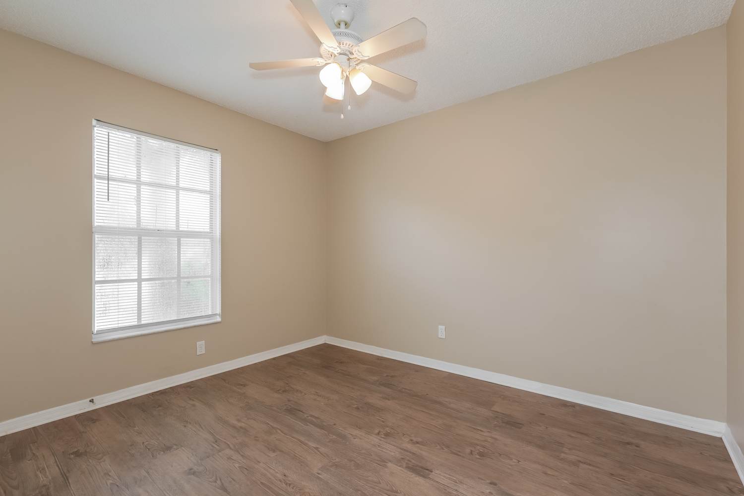 9707 Little Pond Way, Tampa photo 14