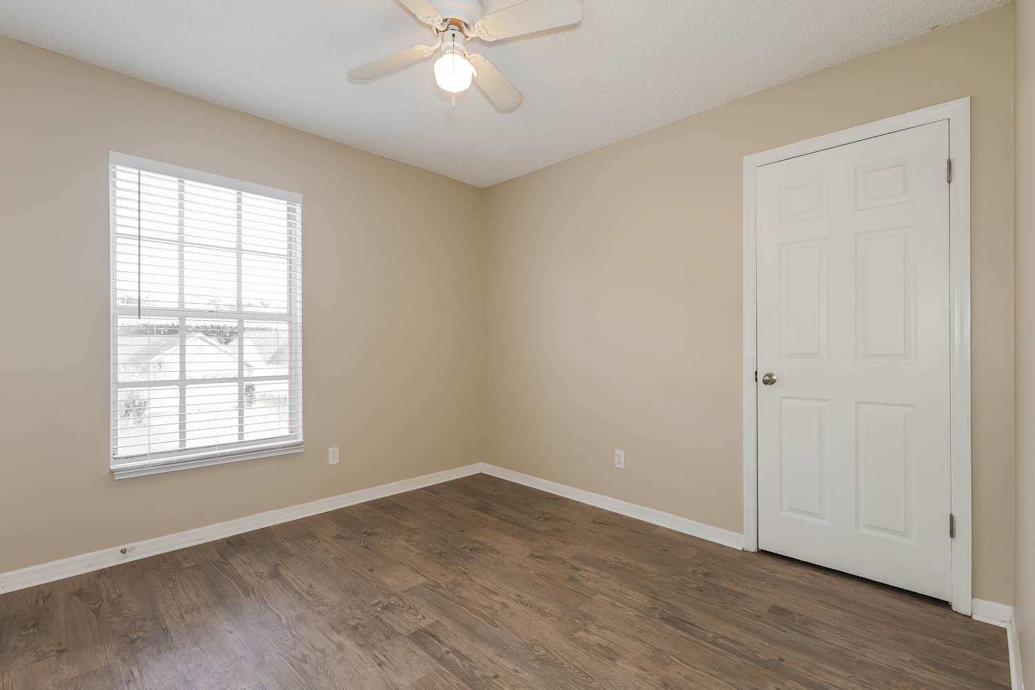 9707 Little Pond Way, Tampa photo 15