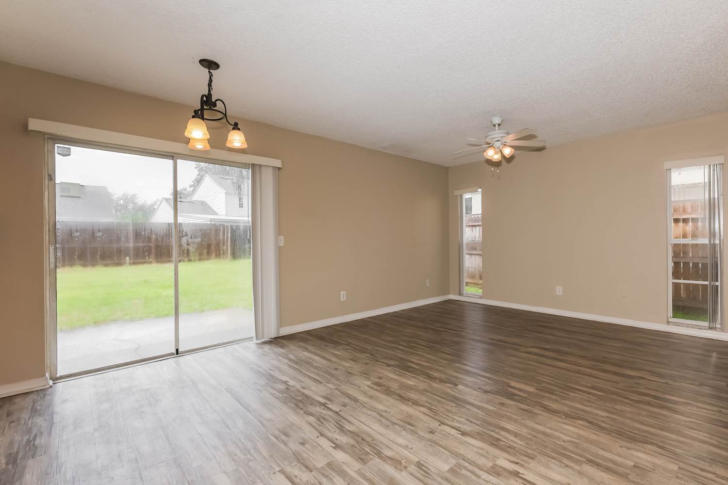 9707 Little Pond Way, Tampa photo 10