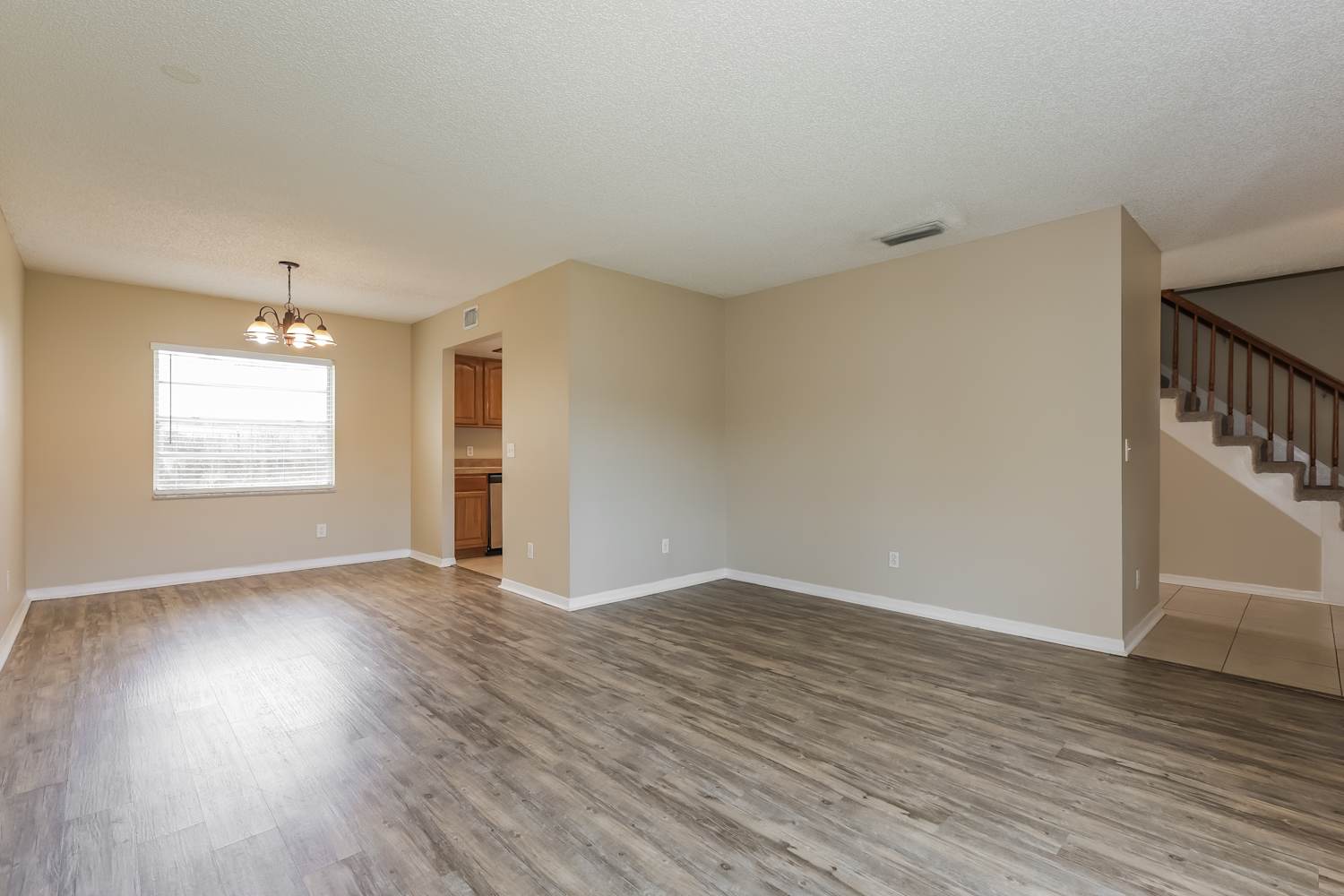 9707 Little Pond Way, Tampa photo 6