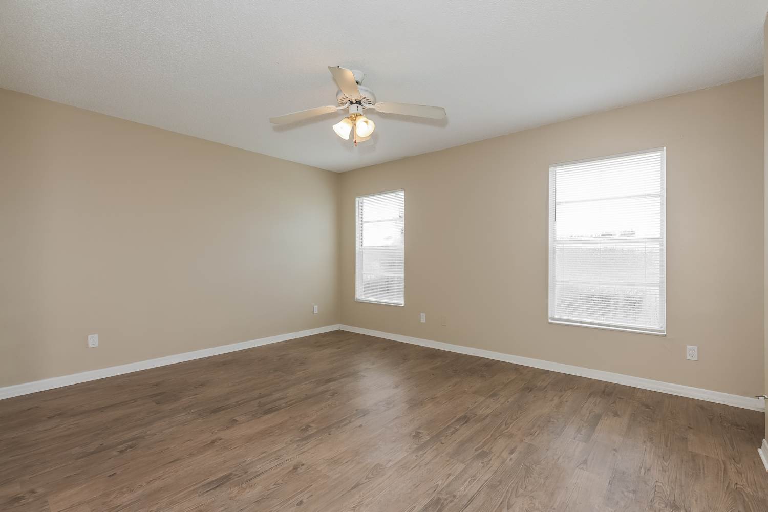 9707 Little Pond Way, Tampa photo 12