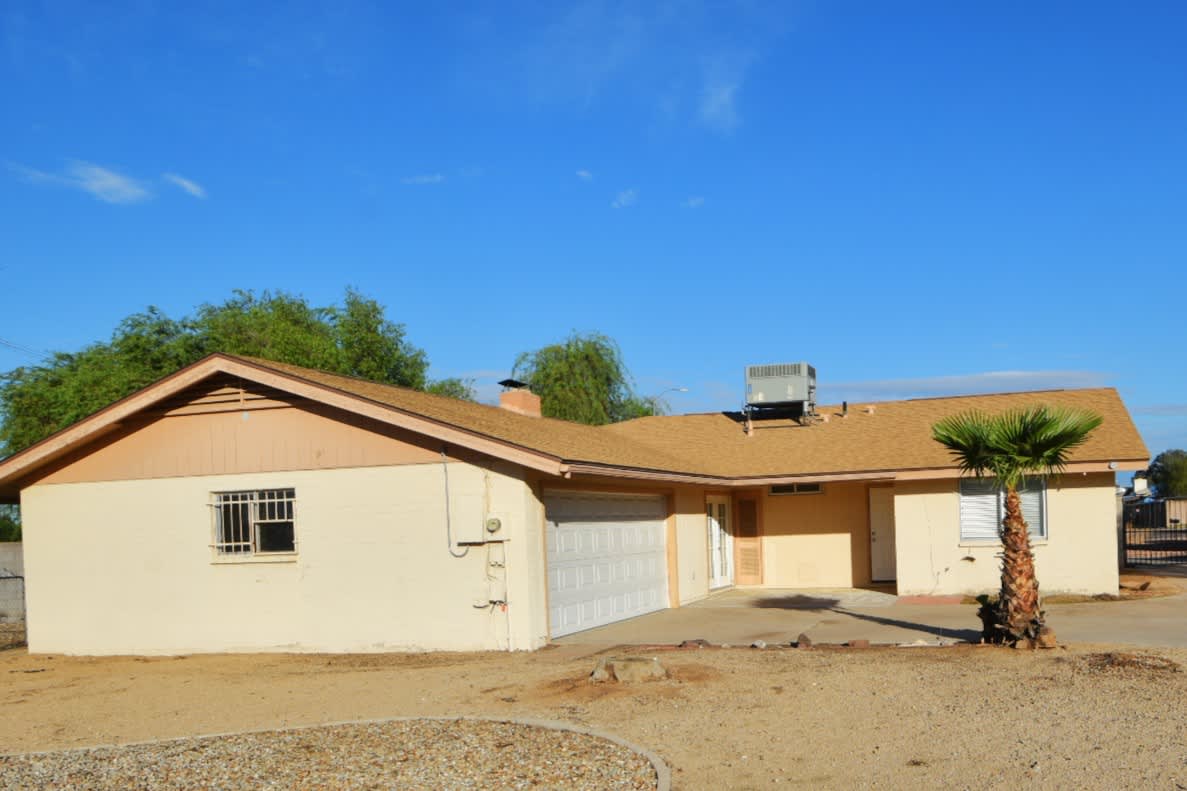 Front of 9801 N 37Th Dr, Phoenix, AZ