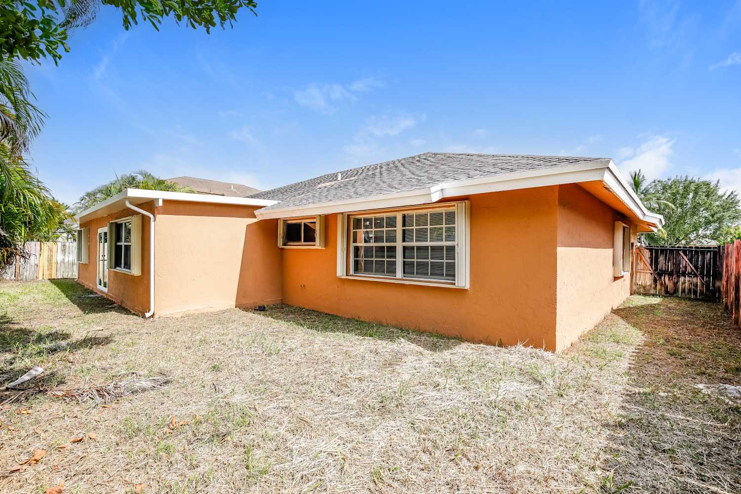 9811 SW 13th Ct, Pembroke Pines photo 16