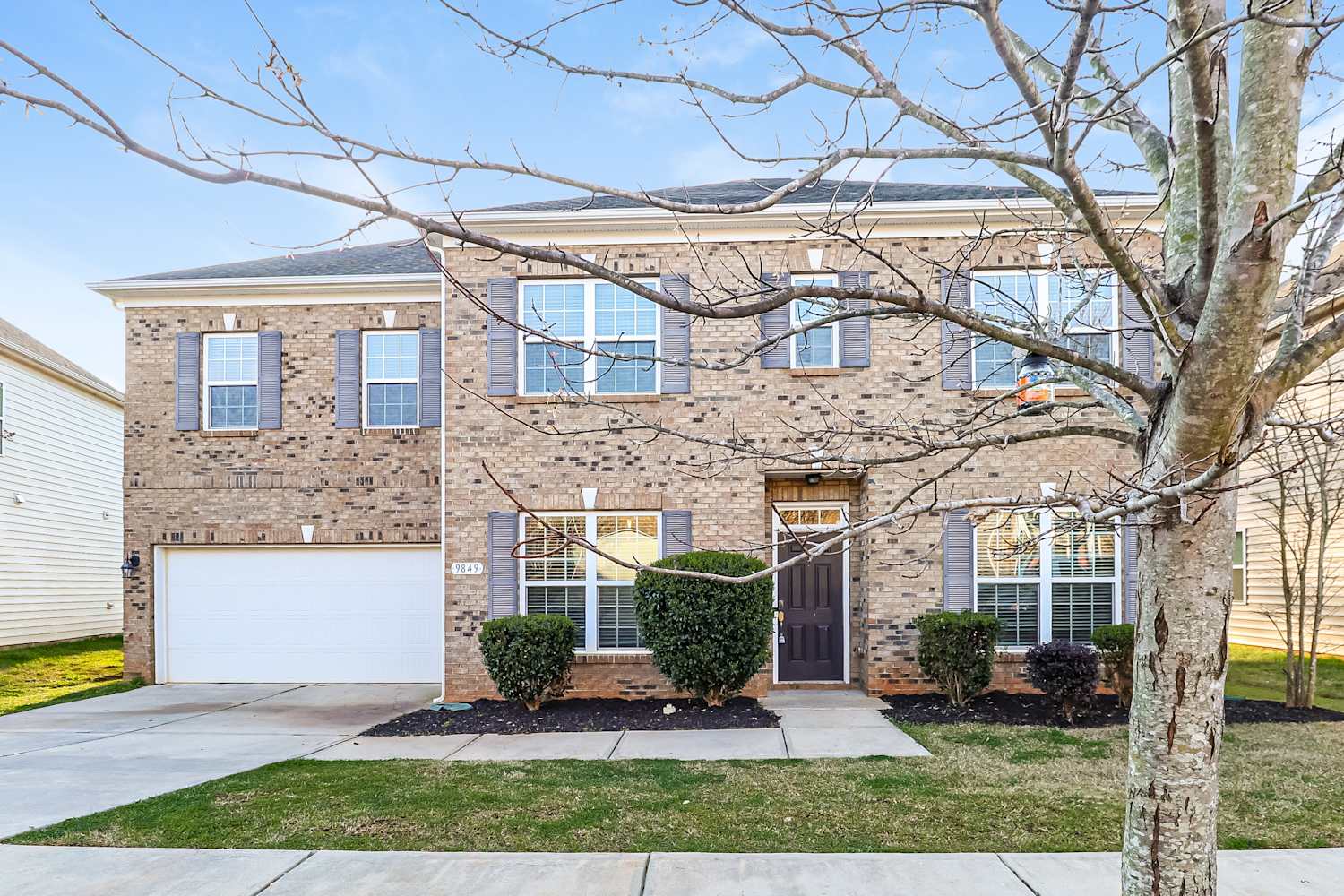 9849 Maywine Cir, Huntersville photo 1