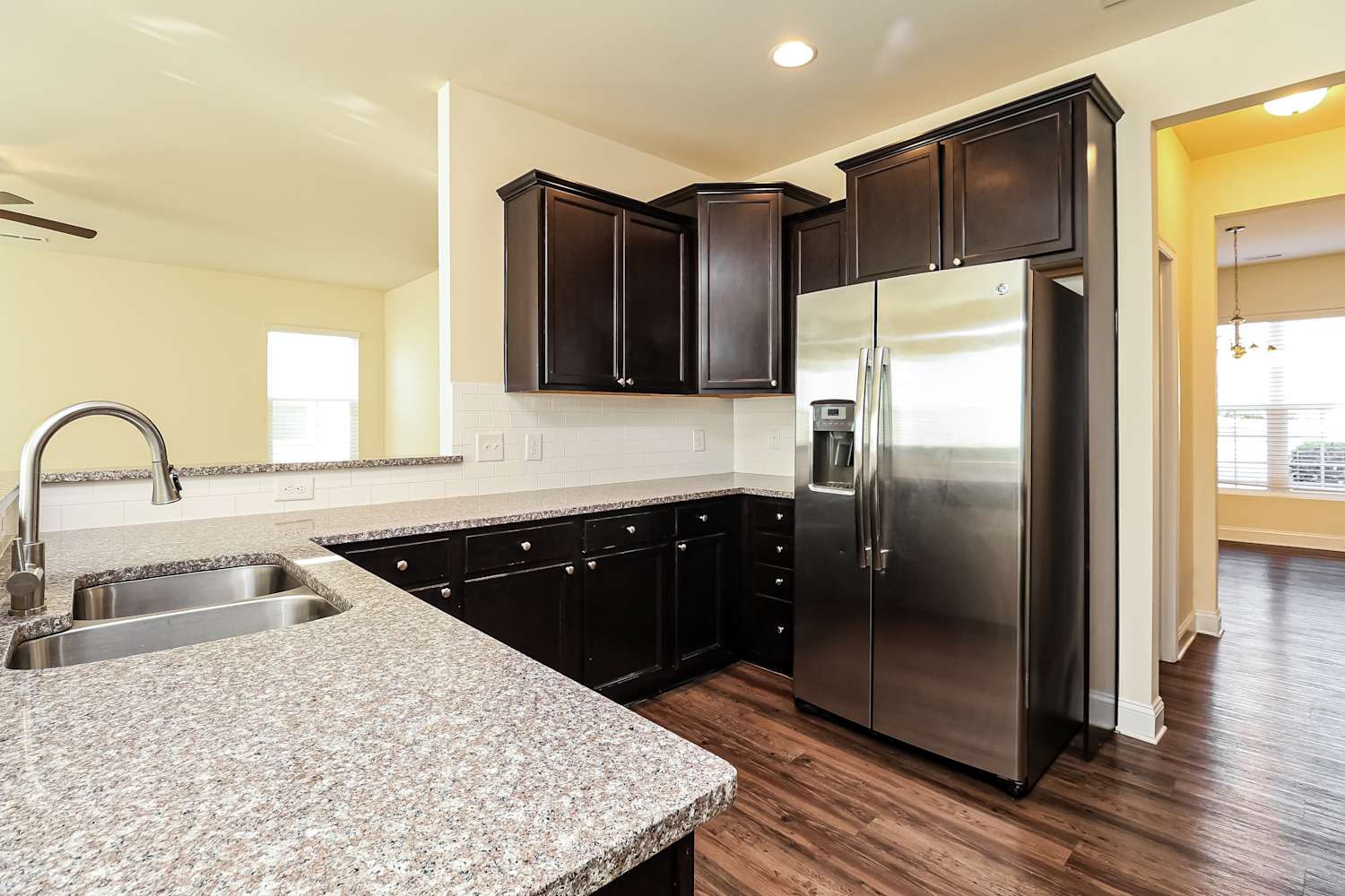 9849 Maywine Cir, Huntersville photo 9