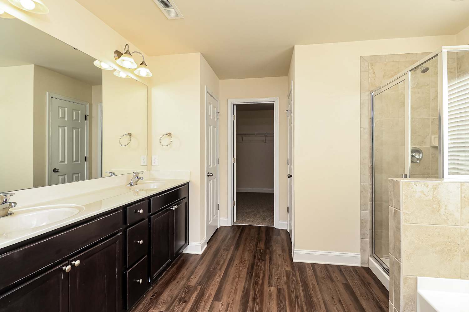 9849 Maywine Cir, Huntersville photo 14